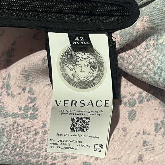 Versace Skirt Size ITALIAN 42(US 6/med)Snake print Neon Pockets Preowned - Picture 6 of 13